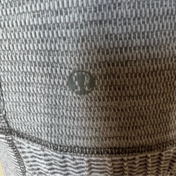 Lululemon think fast pullover hoodie top gray 13290 - Picture 11 of 12